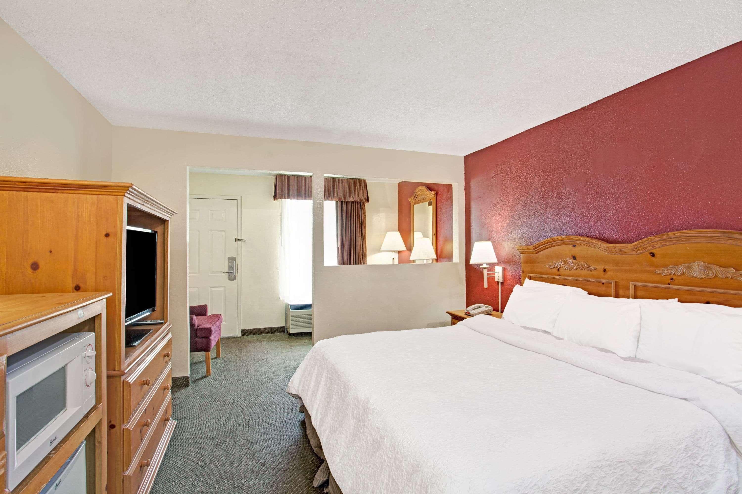 Days Inn & Suites By Wyndham Collierville Germantown Area Esterno foto